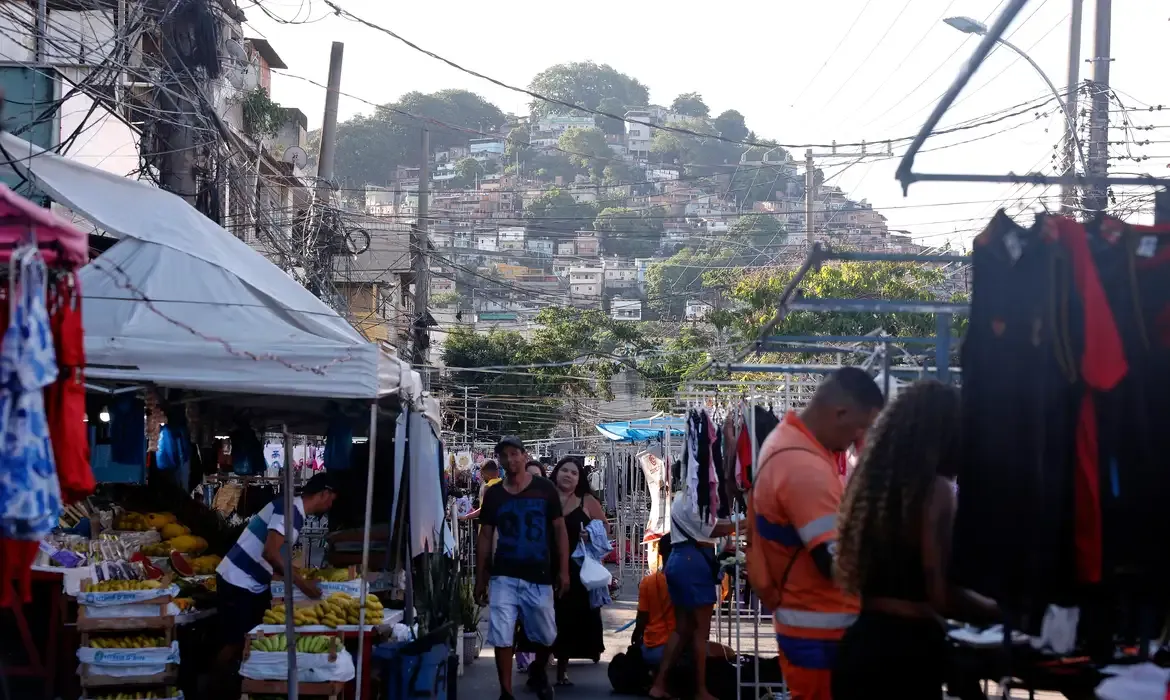 Prazo para declaração anual do MEI termina no domingo (31). Foto: Tânia Rêgo/Agência Brasil
