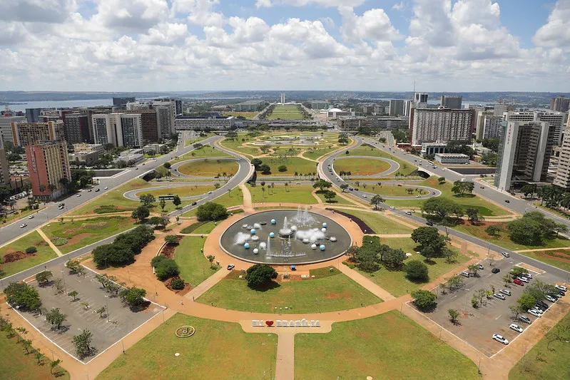 Moradores de Brasília rejeitam "taxa das blusinhas" e apontam prejuízo ao poder de compra. Foto: Arquivo Agência Brasília