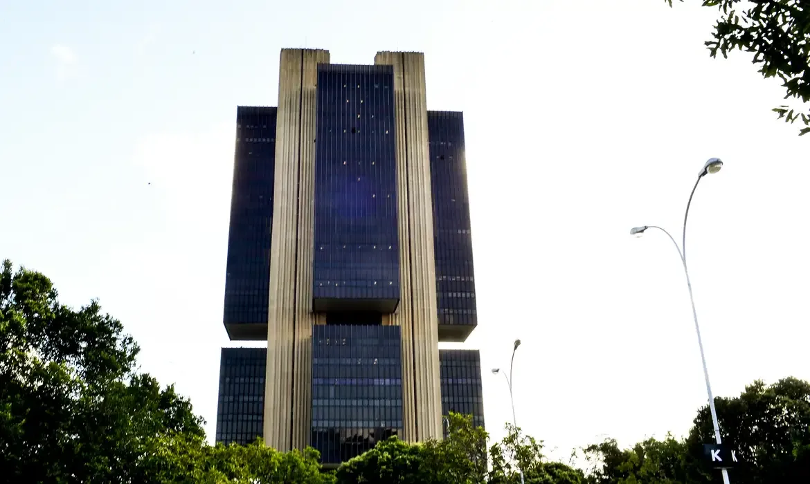 Inflação na meta só em 2028. Foto: Marcello Casal JrAgência Brasil